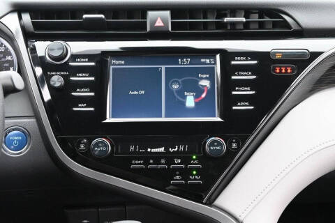 2019 Toyota Camry Hybrid LE