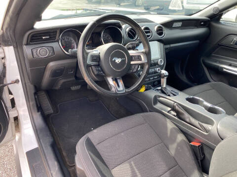 2016 Ford Mustang V6