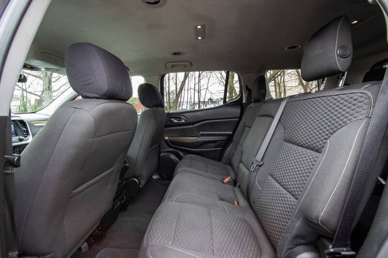 2018 GMC Acadia SLE-2