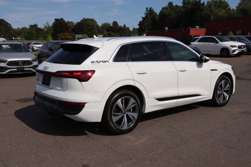 2024 Audi Q8 e-tron quattro Premium