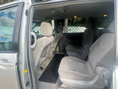 2004 Toyota Sienna