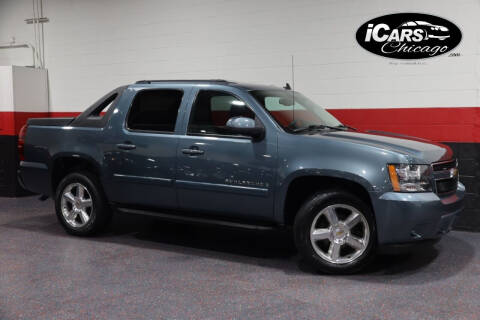 2008 Chevrolet Avalanche for sale at iCars Chicago in Skokie IL