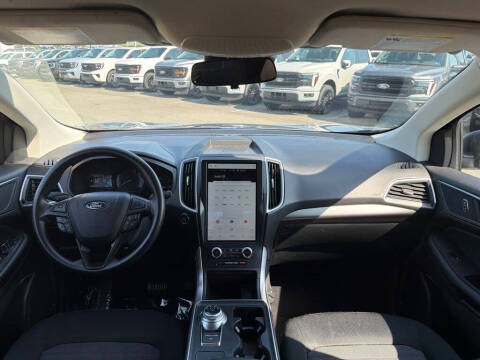 2023 Ford Edge SE