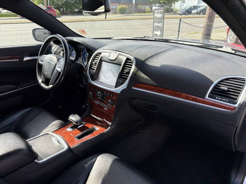 2013 Chrysler 300
