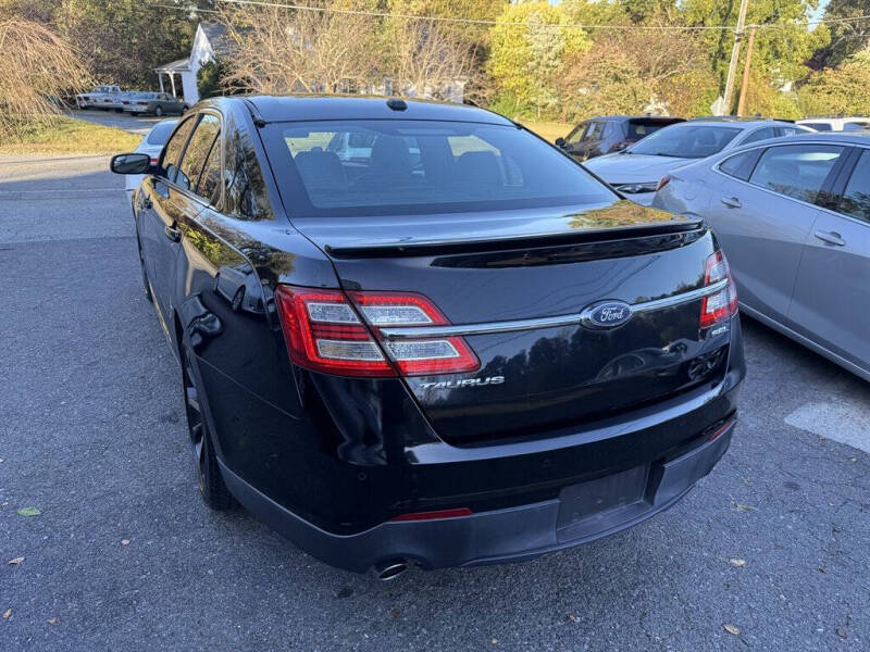 2016 Ford Taurus SEL