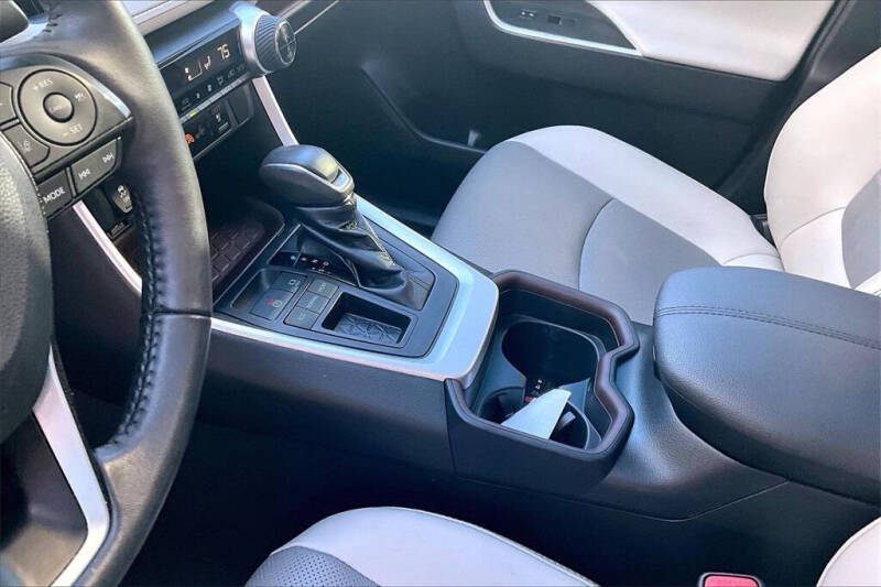 2020 Toyota RAV4 Limited