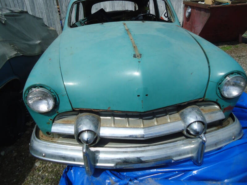 1951 Ford Super Deluxe