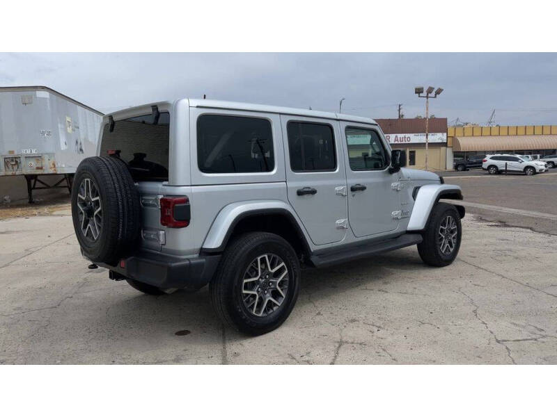 2024 Jeep Wrangler Sahara