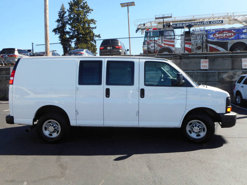 2016 Chevrolet Express 2500