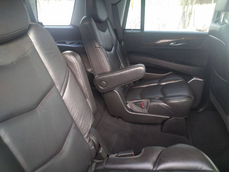 2019 Cadillac Escalade Luxury