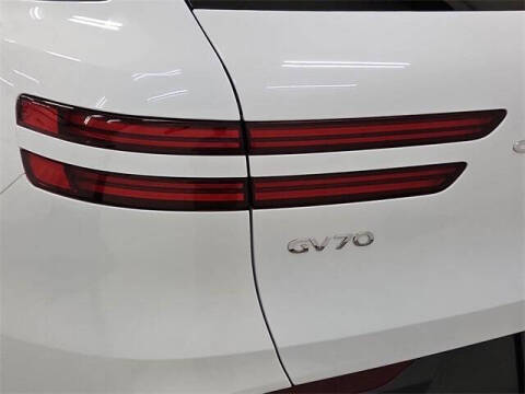 2026 Genesis GV70 2.5T Select