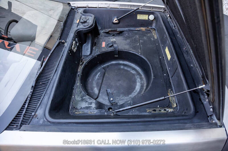 1981 DeLorean DMC-12