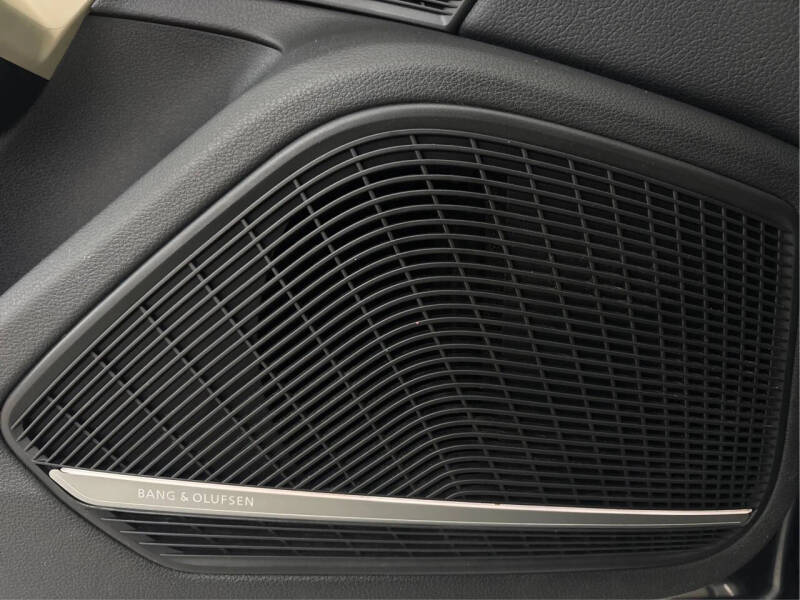 2017 Audi A4 2.0T quattro Premium Plus