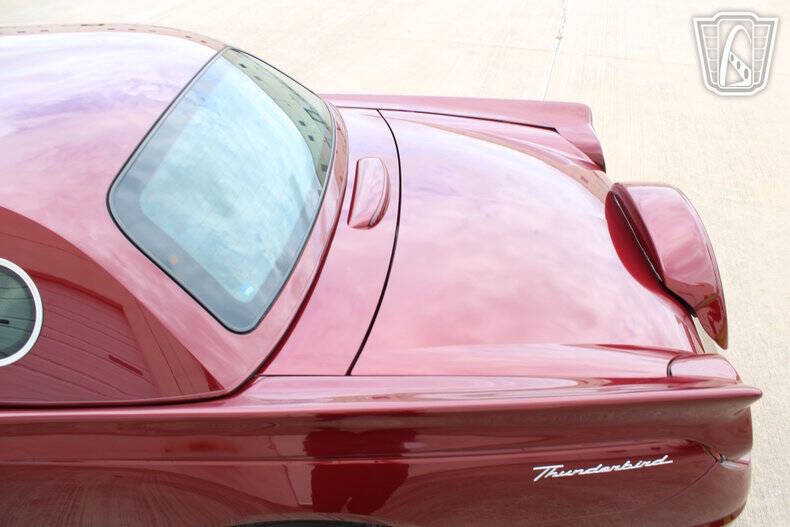 2004 Ford Thunderbird Deluxe