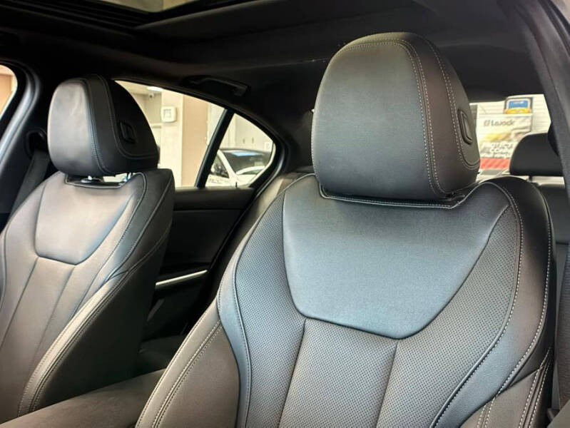 2024 BMW 3 Series 330i xDrive