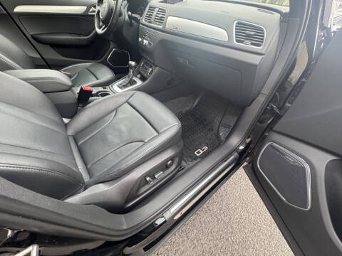 2016 Audi Q3 2.0T quattro Prestige