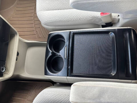 2011 Toyota Sienna LE 8-Passenger