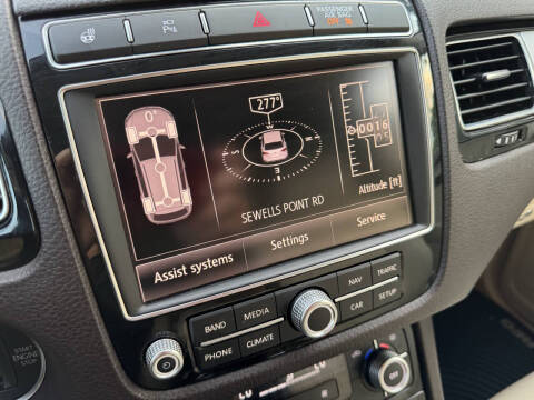 2016 Volkswagen Touareg VR6 Sport