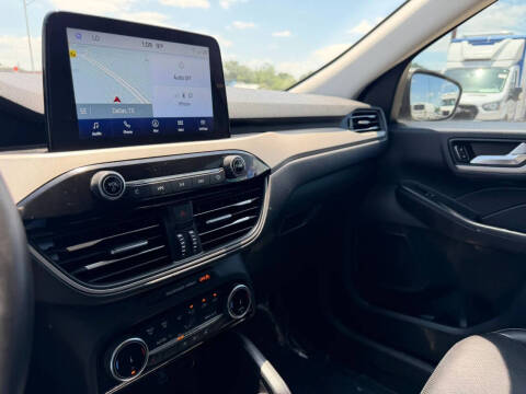 2022 Ford Escape SEL