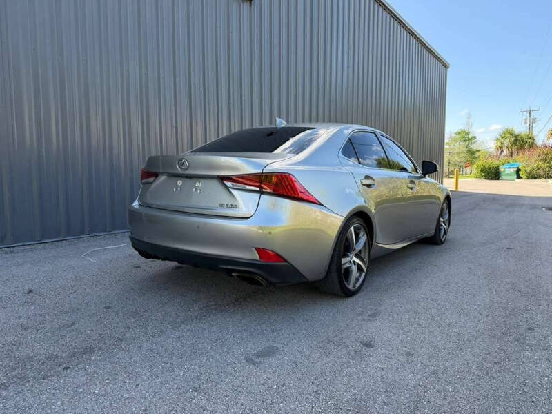 2018 Lexus IS 300
