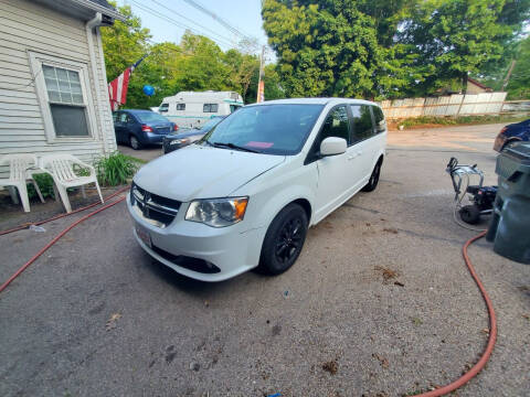 2019 Dodge Grand Caravan for sale at STURBRIDGE CAR SERVICE CO in Sturbridge MA