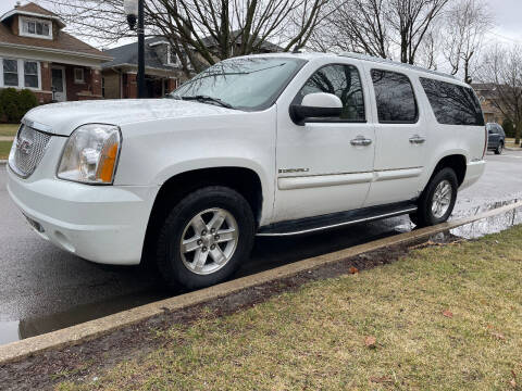 2007 GMC Yukon XL for sale at Apollo Motors INC in Chicago IL