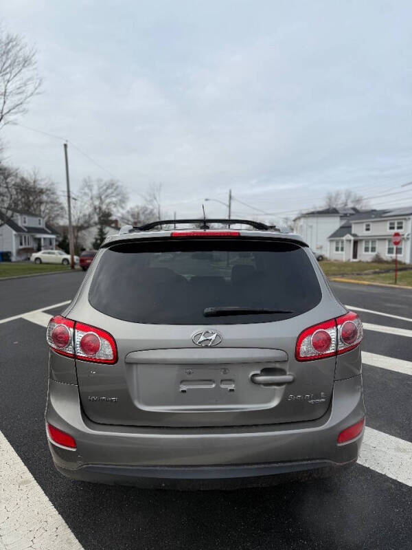 2011 Hyundai Santa Fe SE