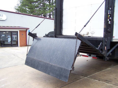 2002 Freightliner FL70