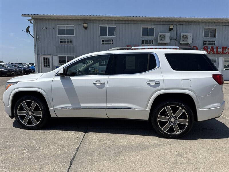 2017 GMC Acadia Denali