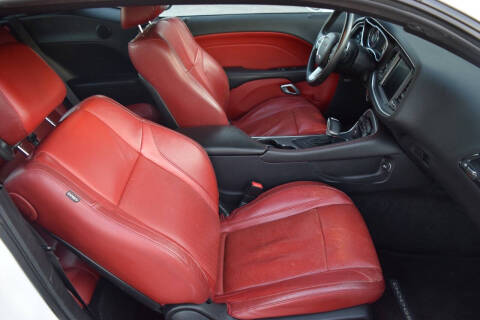 2015 Dodge Challenger R/T Plus