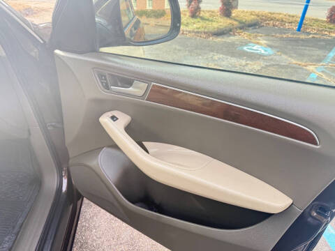 2012 Audi Q5 2.0T quattro Premium