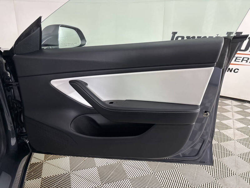 2020 Tesla Model 3 Performance