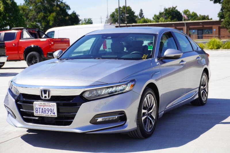 2019 Honda Accord Hybrid Touring's photo
