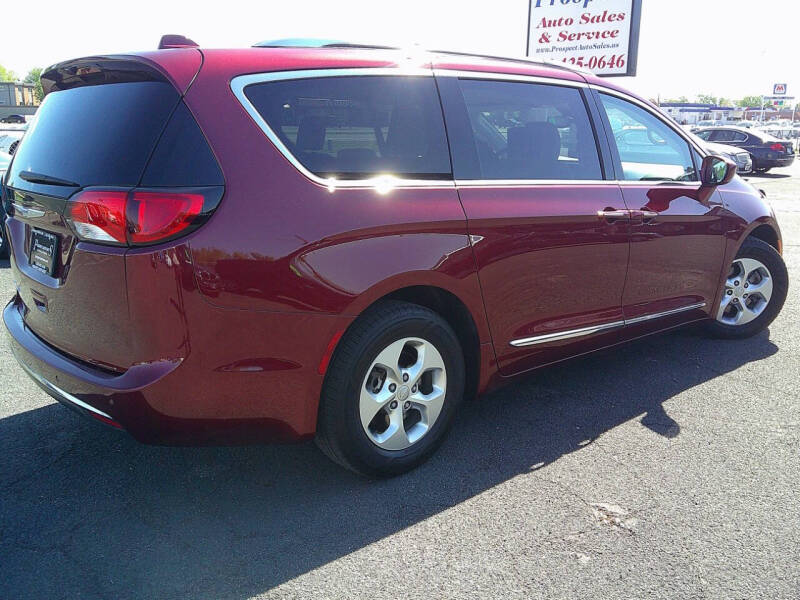 2017 Chrysler Pacifica Touring-L Plus