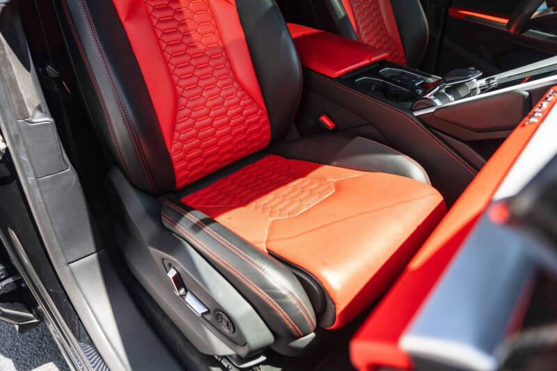 2020 Lamborghini Urus