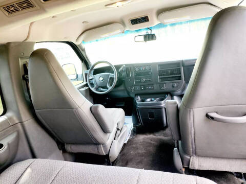 2018 Chevrolet Express LT 2500