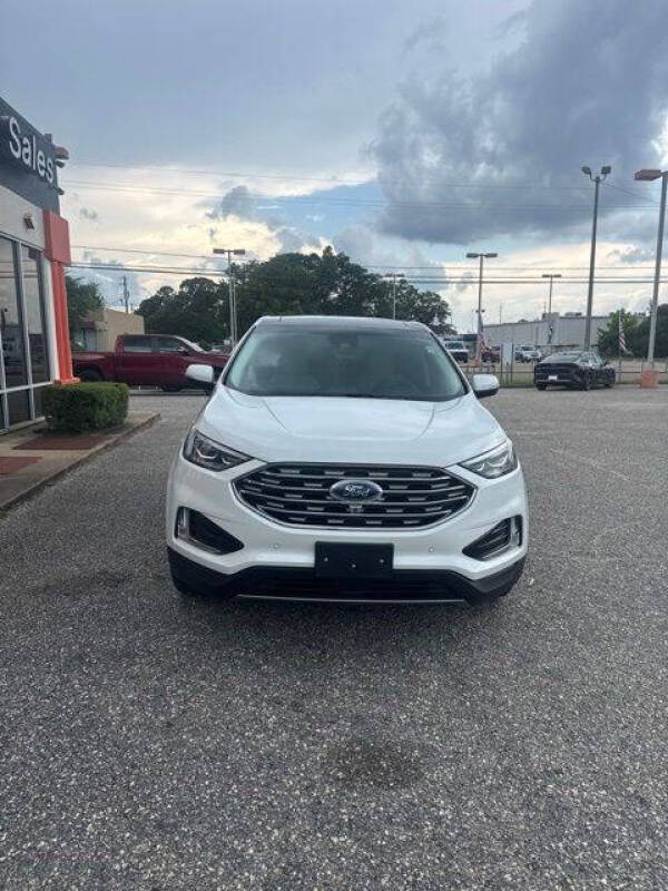 2022 Ford Edge Titanium