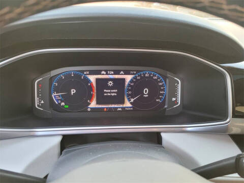 2025 Volkswagen Taos SEL 4Motion