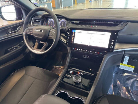 2026 Jeep Grand Cherokee Altitude