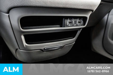 2024 Chrysler Pacifica Plug-In Hybrid Select