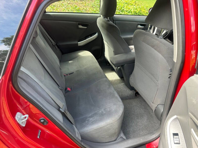 2010 Toyota Prius III