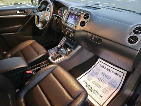 2016 Volkswagen Tiguan 2.0T R-Line