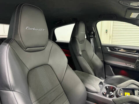 2024 Porsche Cayenne Turbo GT