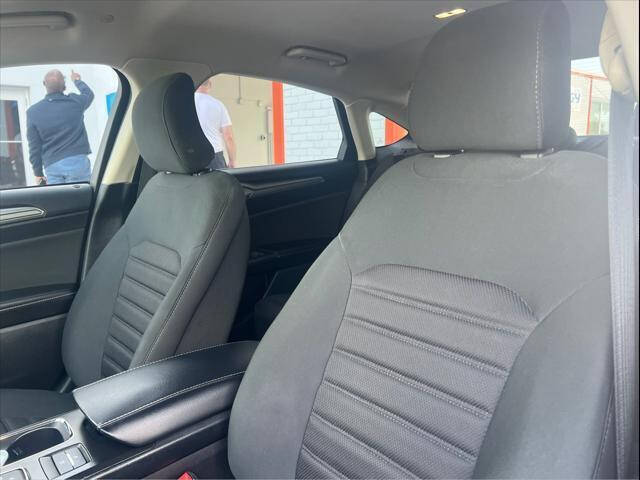 2019 FORD Fusion Sedan - $13,597