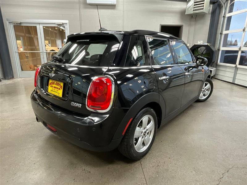2016 MINI Hardtop 4 Door Cooper