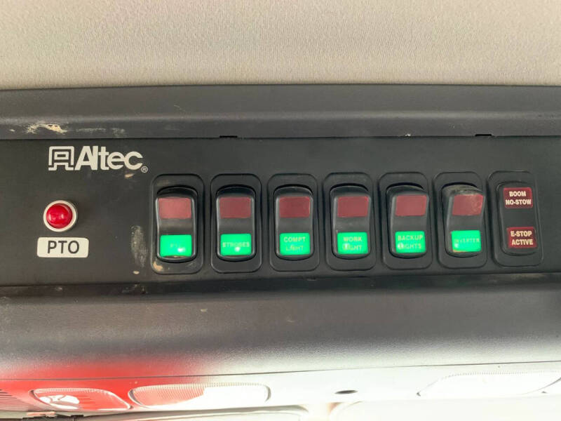 2016 Freightliner M2 106