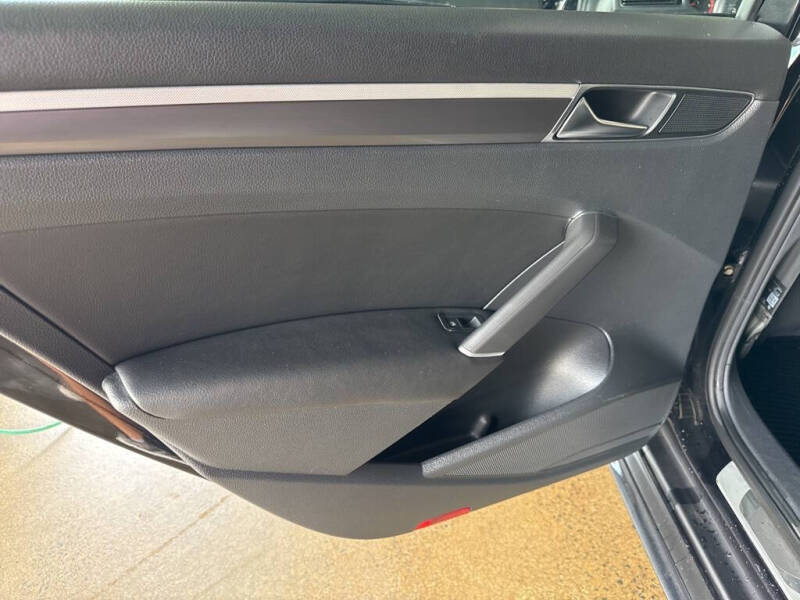 2018 Volkswagen Passat 2.0T R-Line