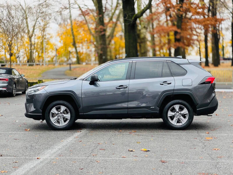 2023 Toyota RAV4 Hybrid LE