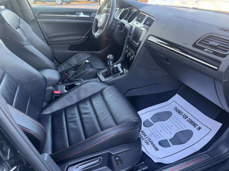 2017 Volkswagen Golf GTI SE