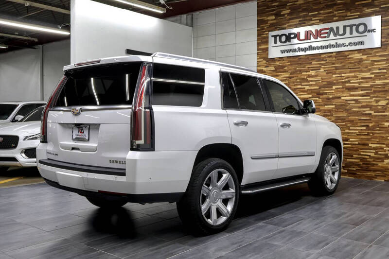 2020 Cadillac Escalade Luxury